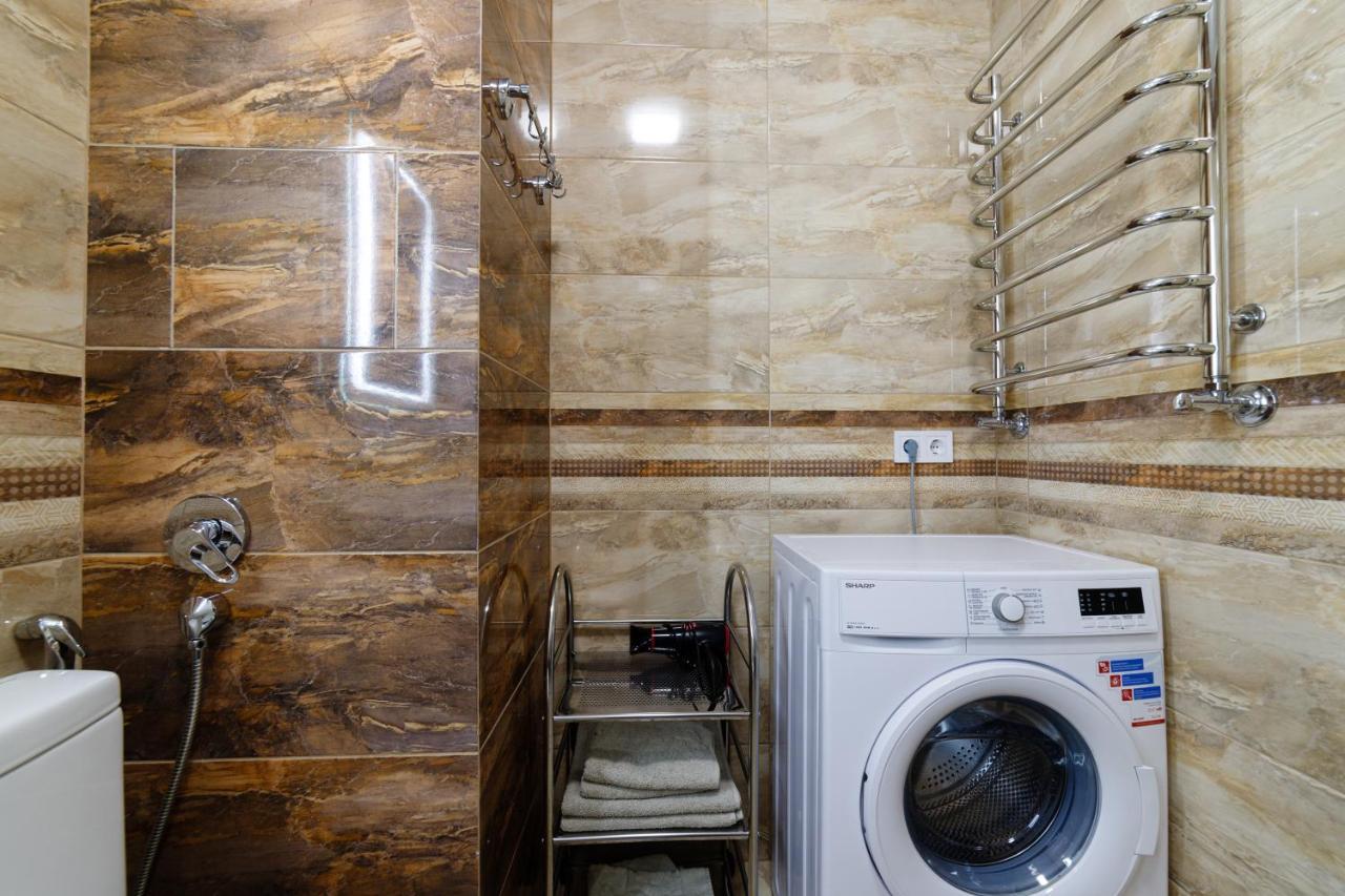 New Chornovola Apartment Lviv Buitenkant foto